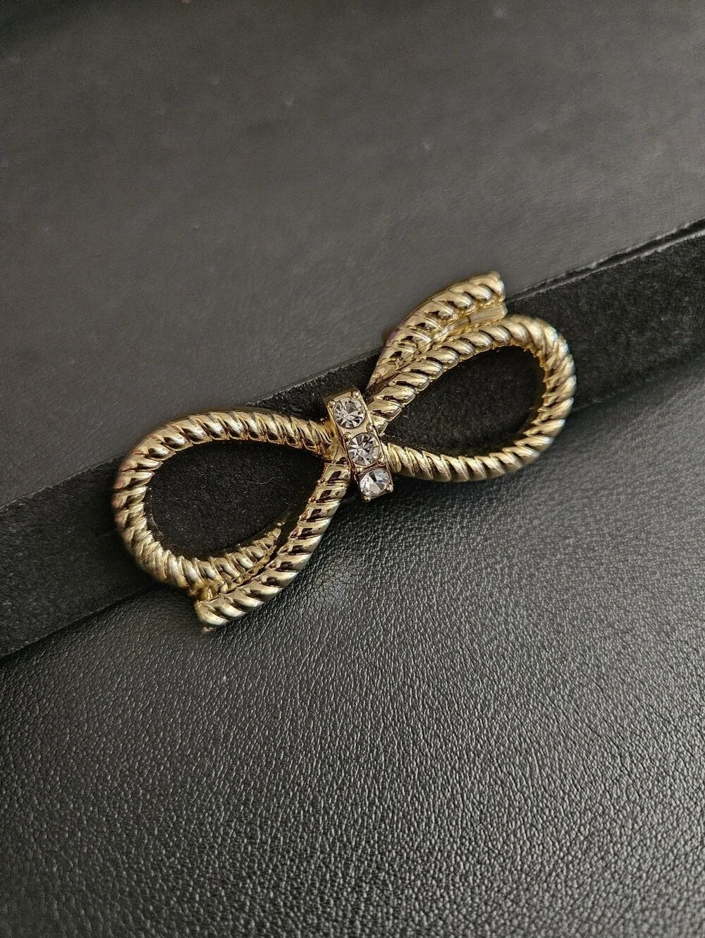 Talbots Women'  Black Suede Leather Skinny Belt with Gold Bow Buckle Size 1X